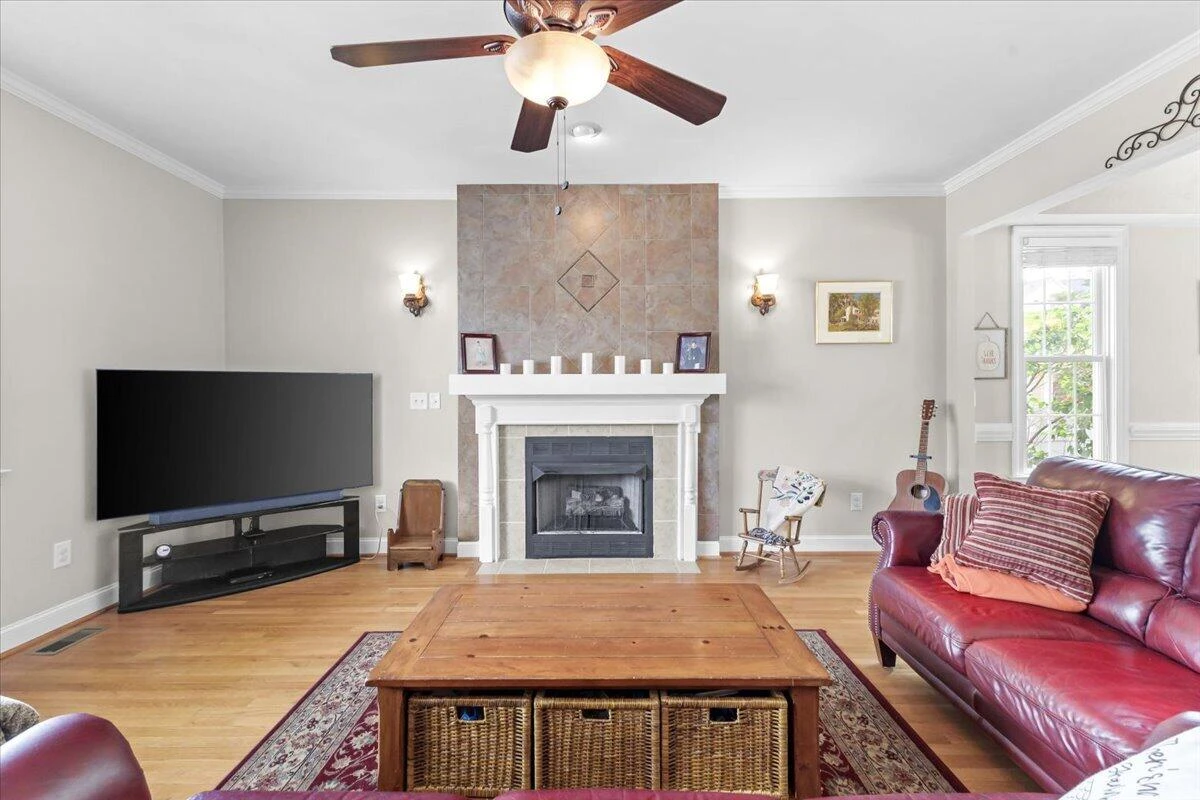 831 Sumpter PL - Photo 10