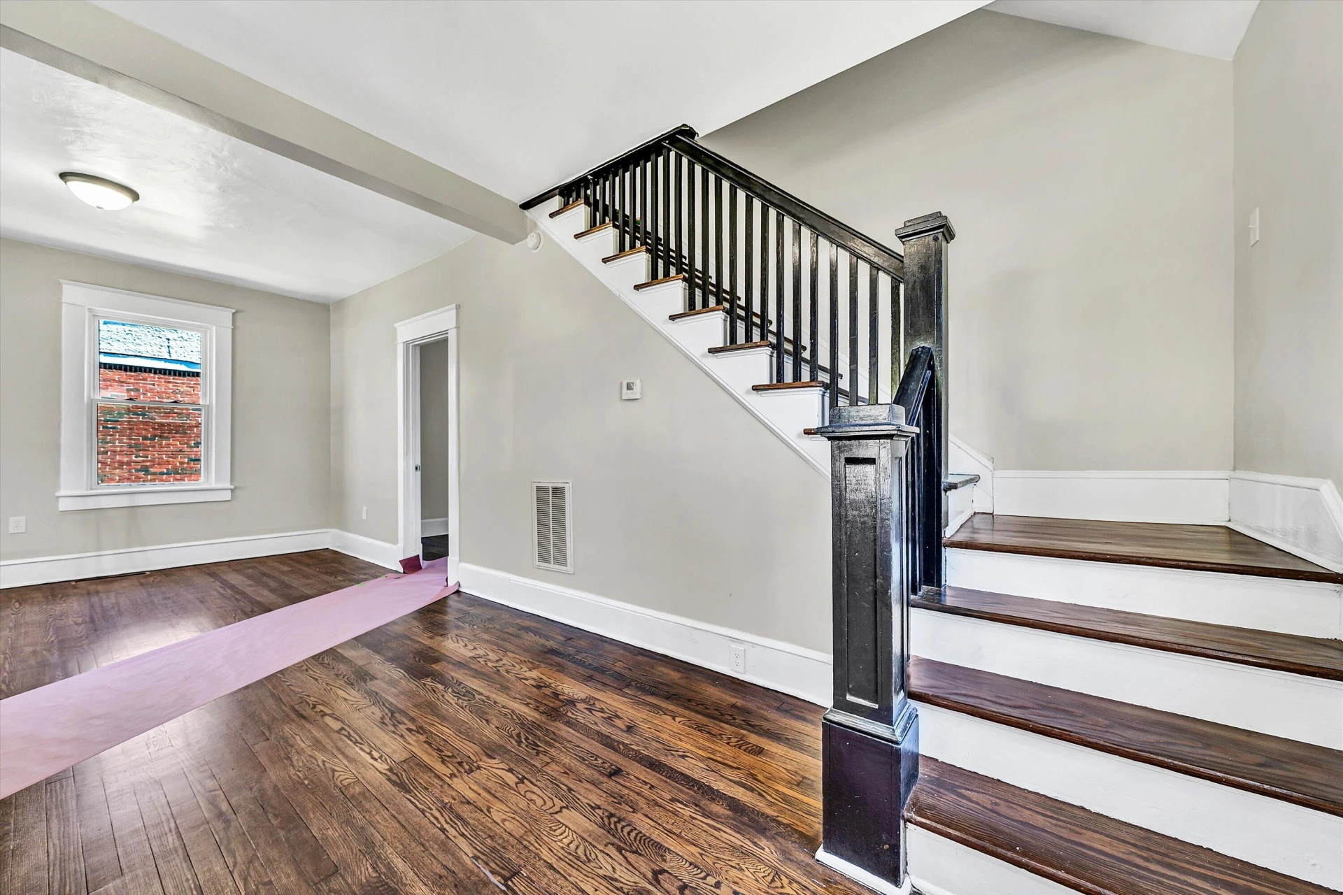 2416 Staunton AVE - Photo 7