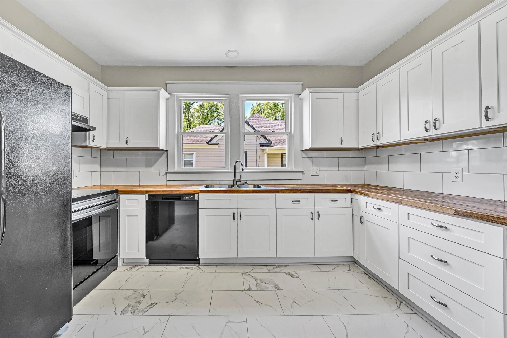 2416 Staunton AVE - Photo 9