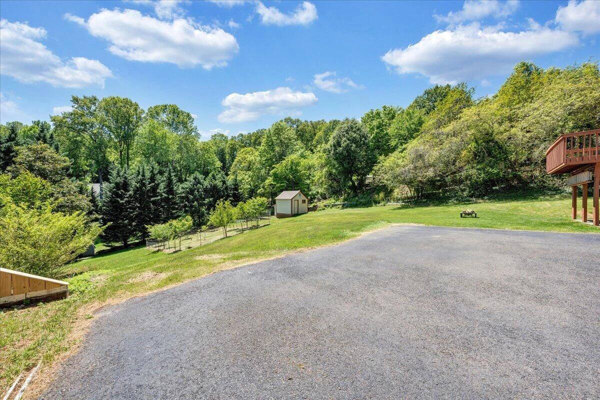 4434 Rosecrest RD - Photo 43