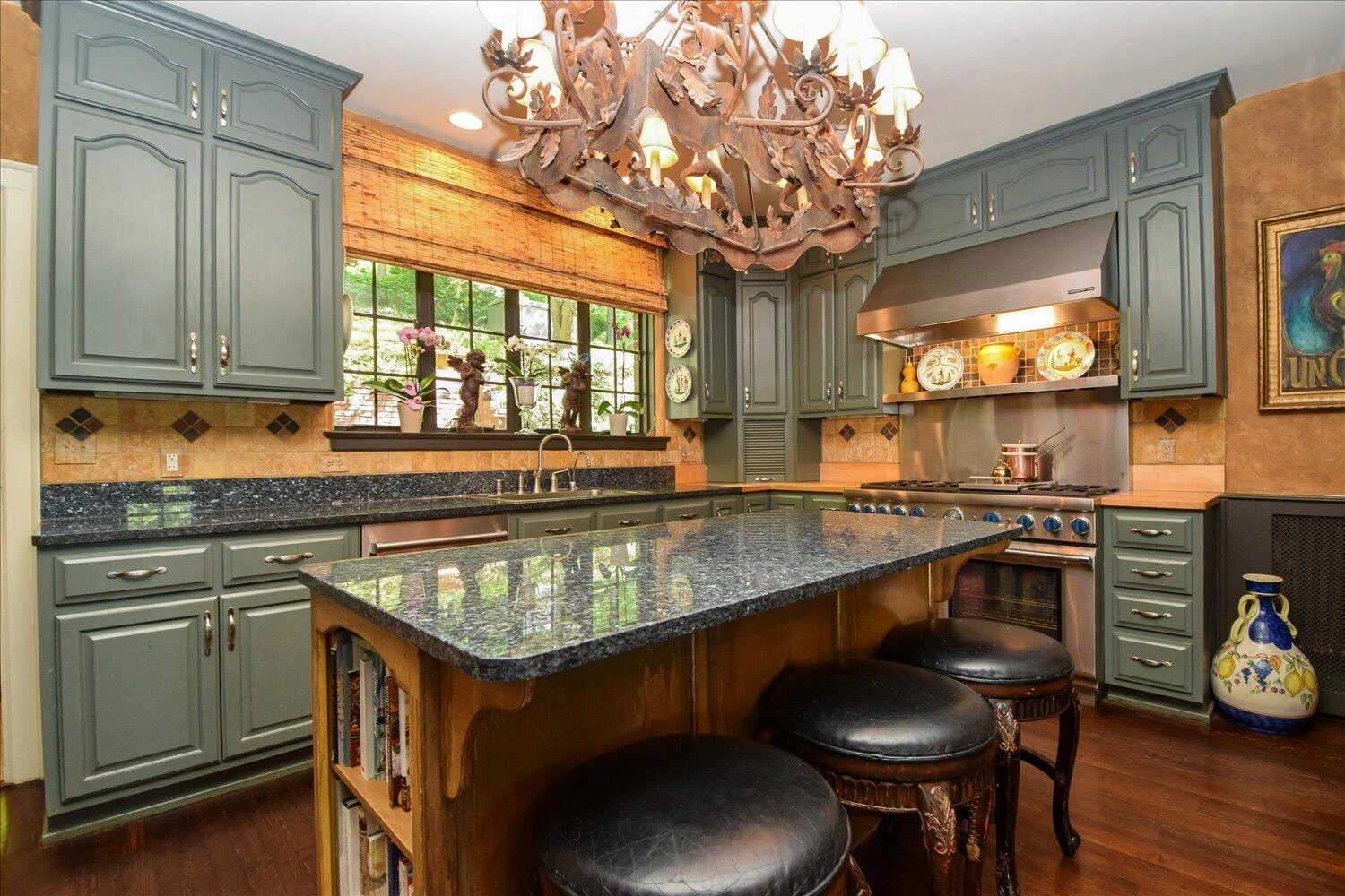 2412 Robin Hood RD - Photo 11