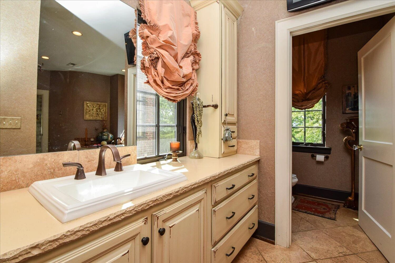2412 Robin Hood RD - Photo 24
