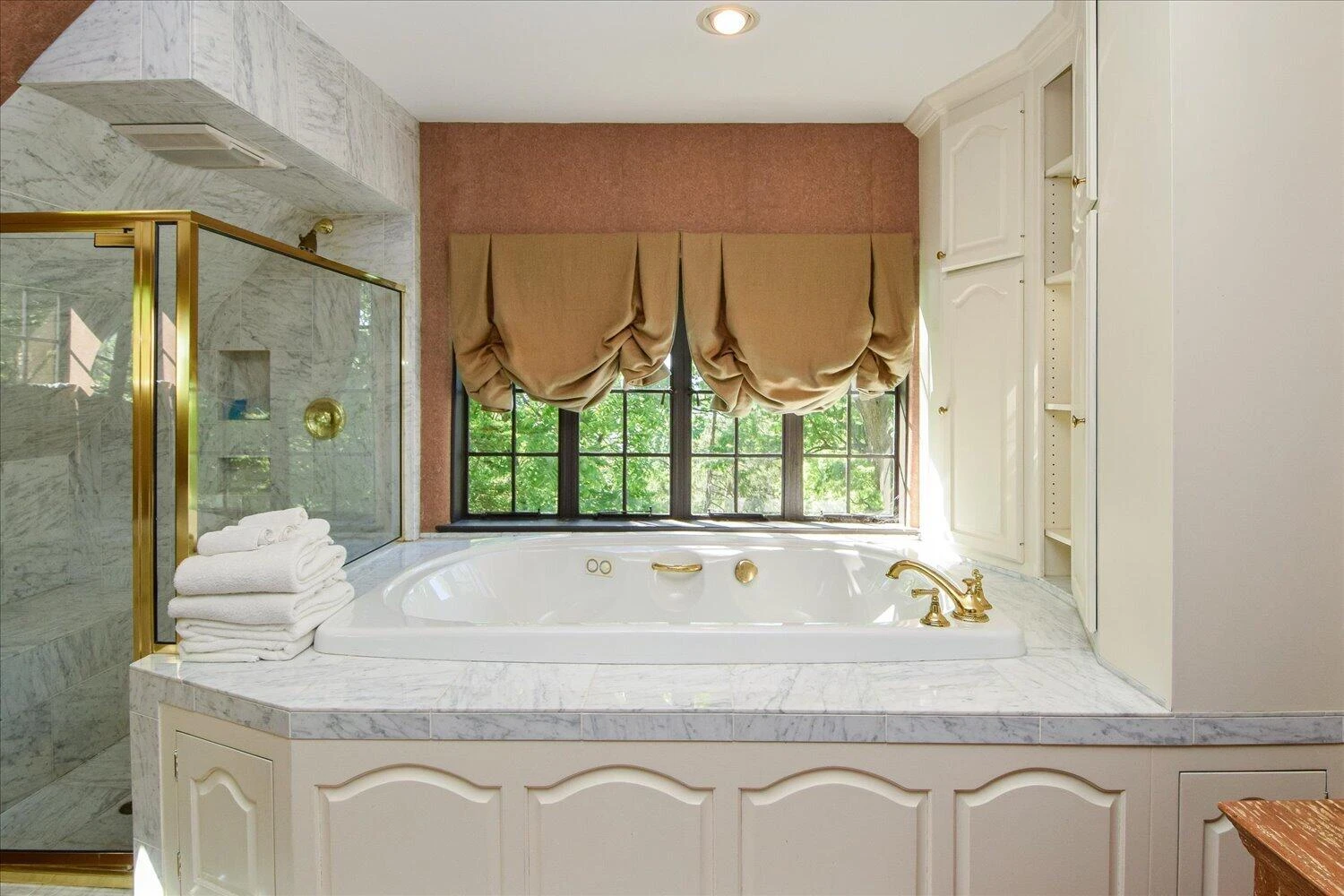 2412 Robin Hood RD - Photo 39