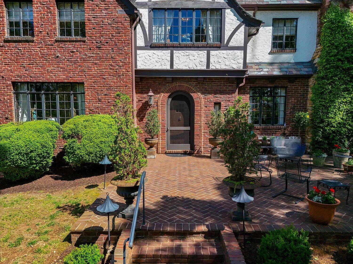 2412 Robin Hood RD - Photo 50