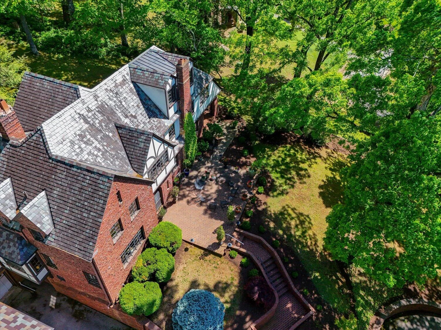 2412 Robin Hood RD - Photo 56
