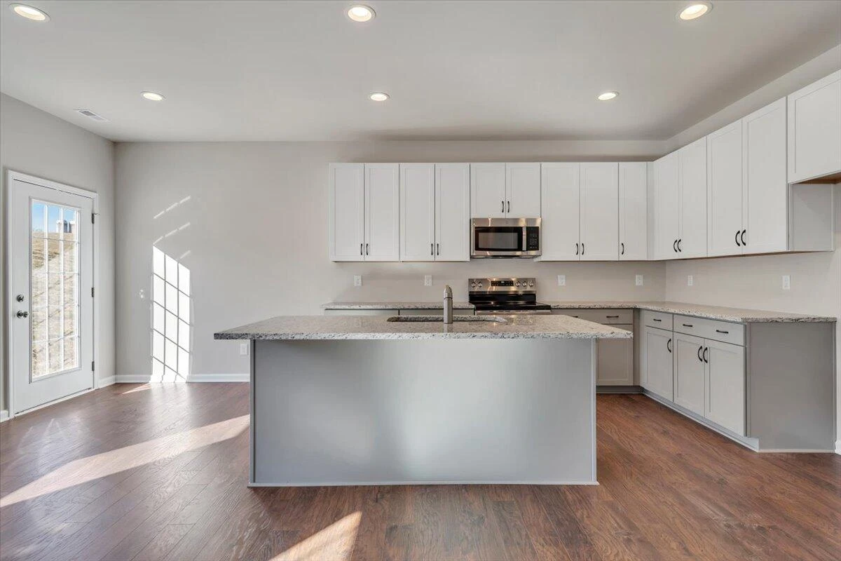 7401 King's Pointe DR - Photo 11