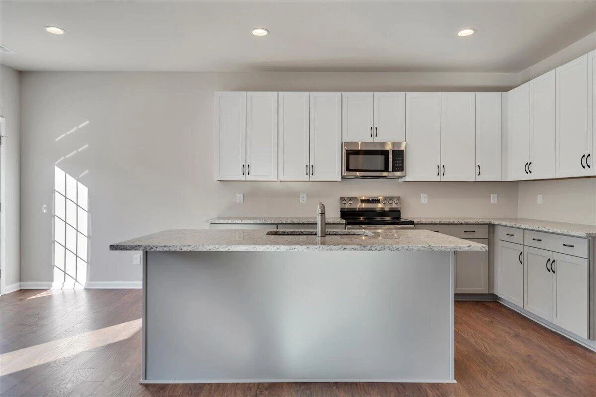 7401 King's Pointe DR - Photo 12