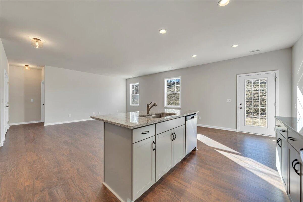 7401 King's Pointe DR - Photo 13