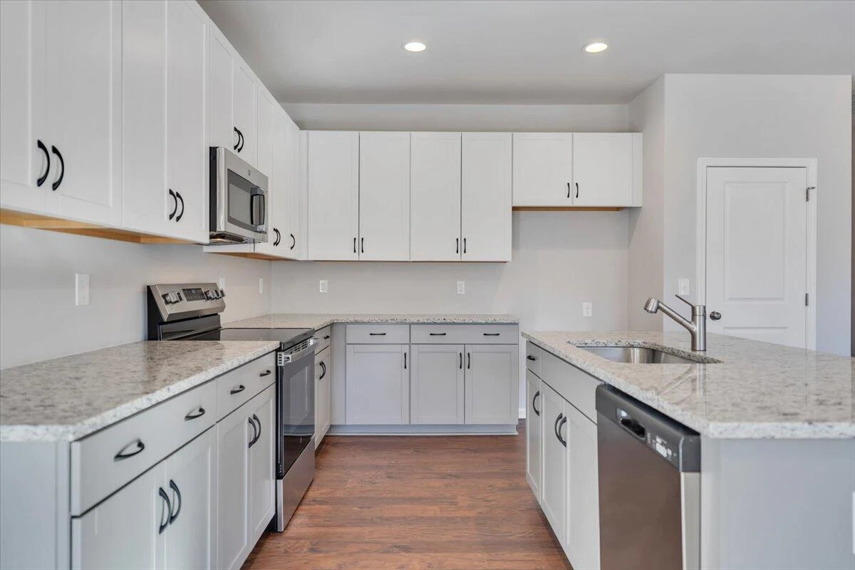 7401 King's Pointe DR - Photo 15