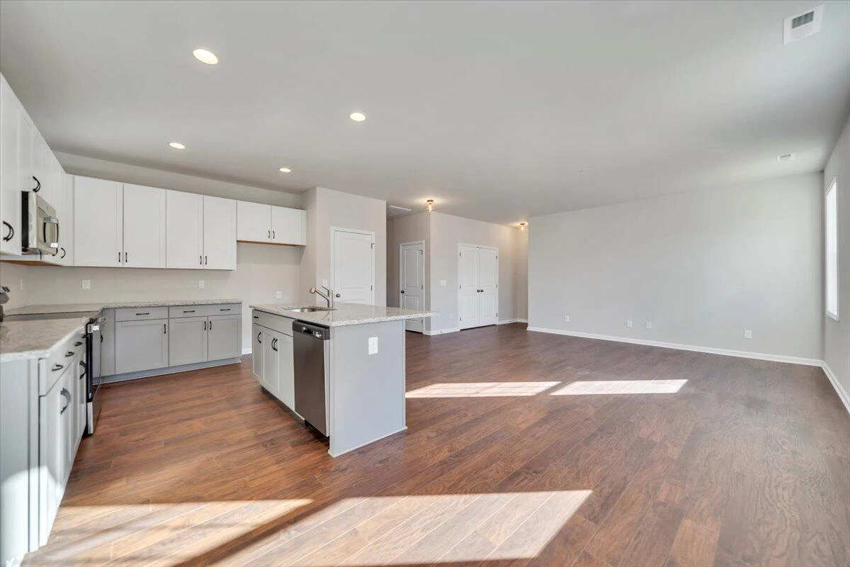7401 King's Pointe DR - Photo 16