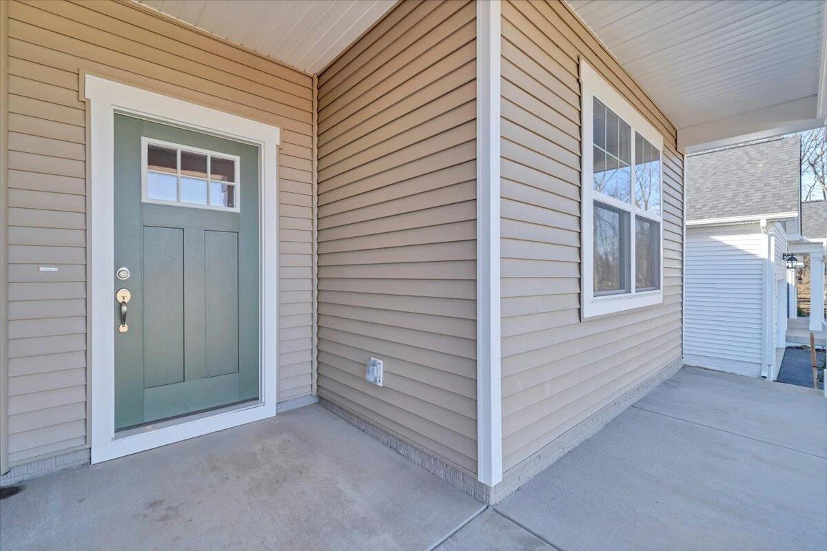 7401 King's Pointe DR - Photo 3