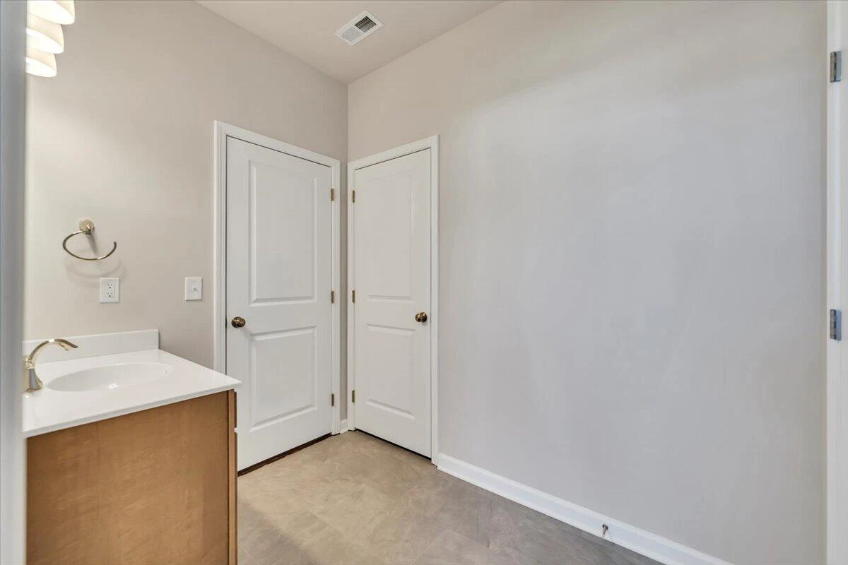 7401 King's Pointe DR - Photo 30