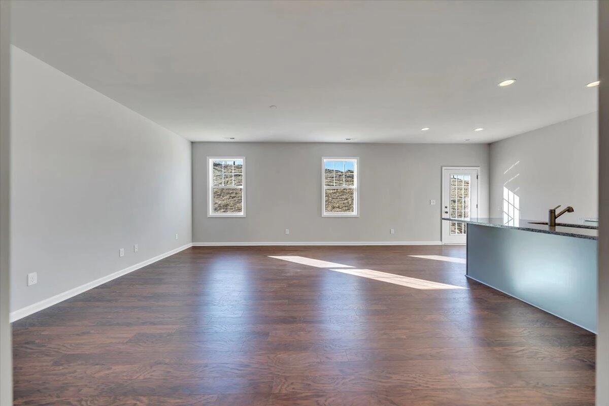 7401 King's Pointe DR - Photo 6