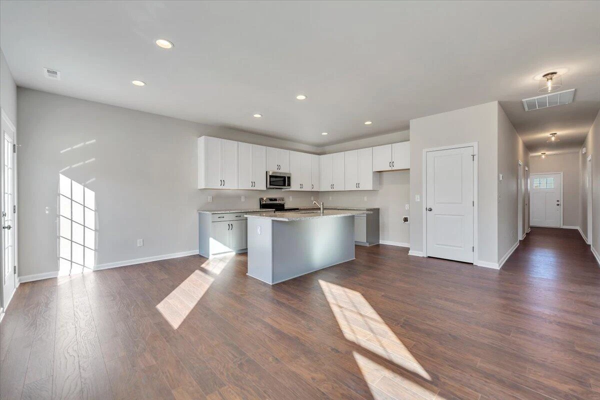7401 King's Pointe DR - Photo 9