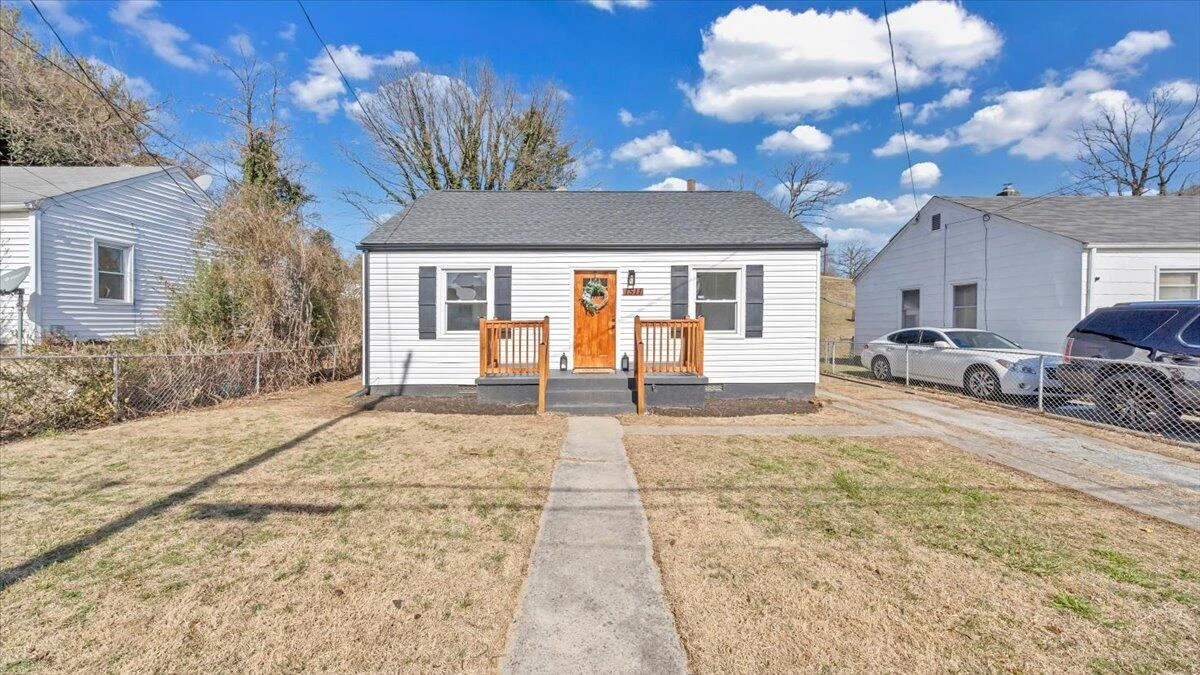 1511 Hanover AVE
