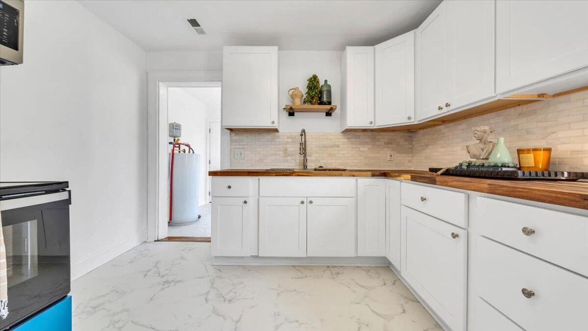 1511 Hanover AVE - Photo 16