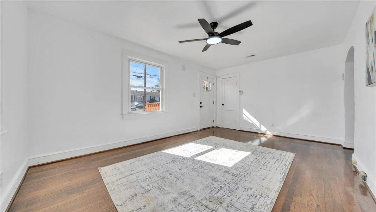 1511 Hanover AVE - Photo 18