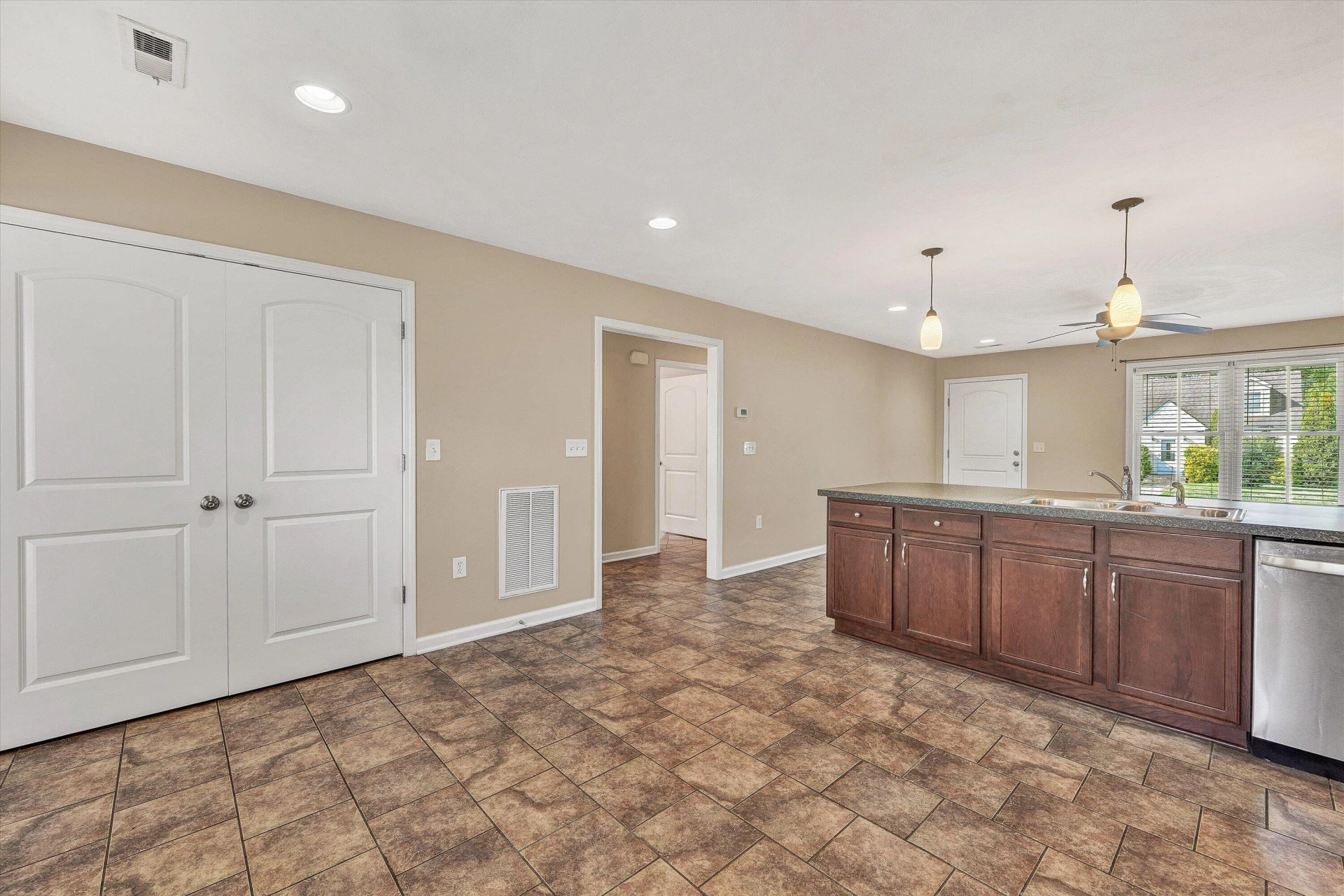 1203 Missouri AVE - Photo 14