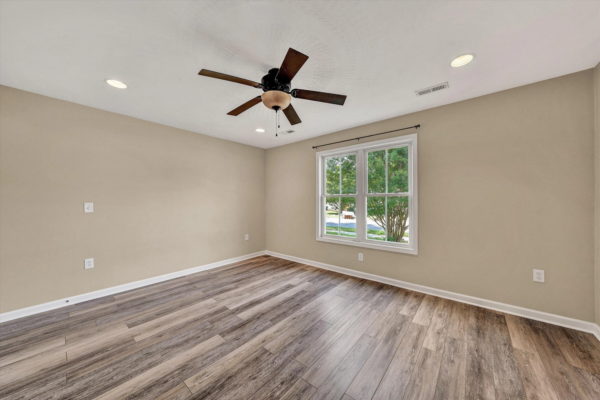 1203 Missouri AVE - Photo 16