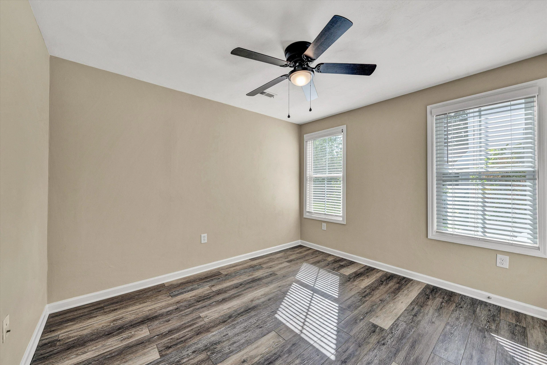 1203 Missouri AVE - Photo 19