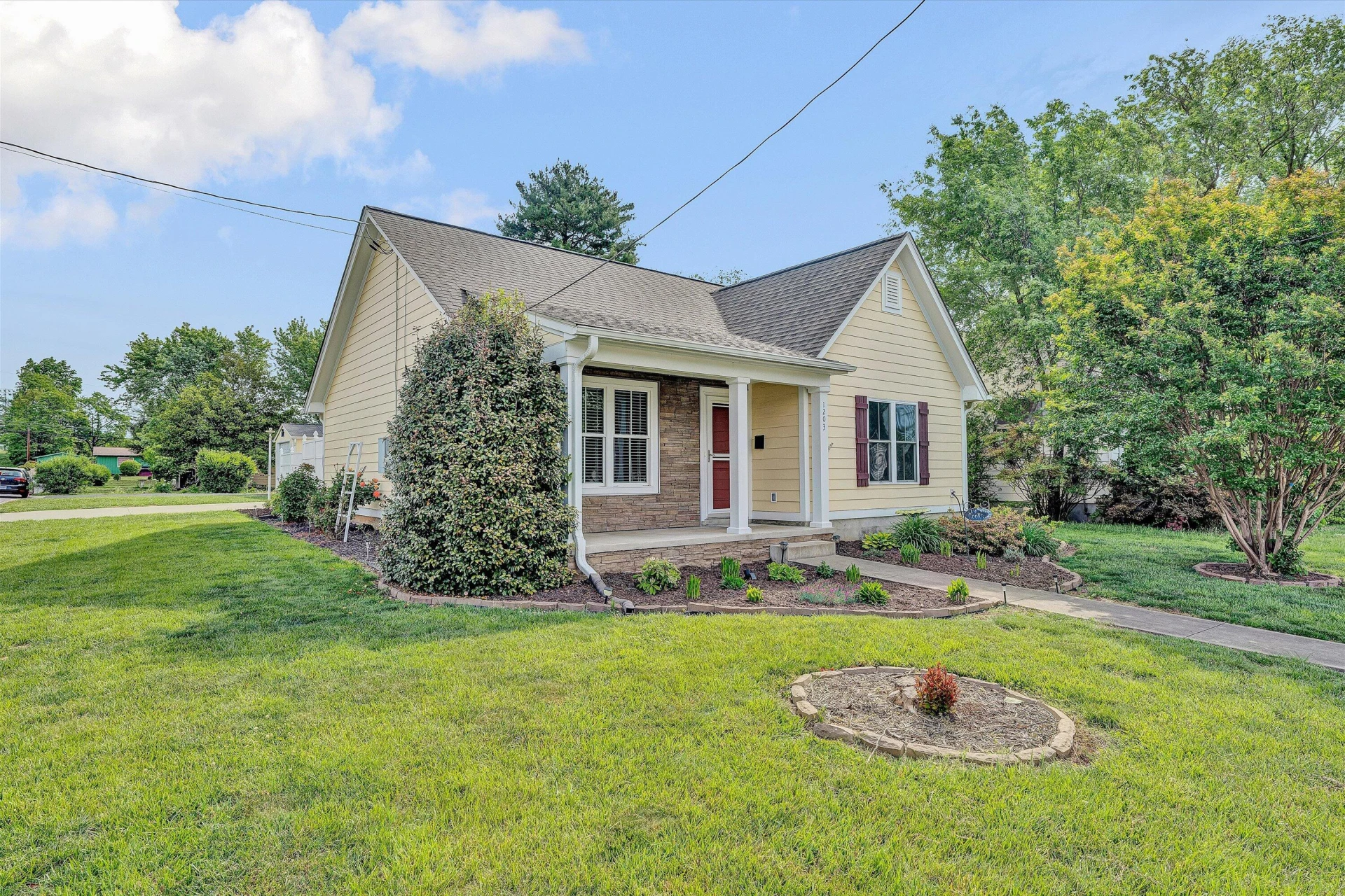 1203 Missouri AVE - Photo 3