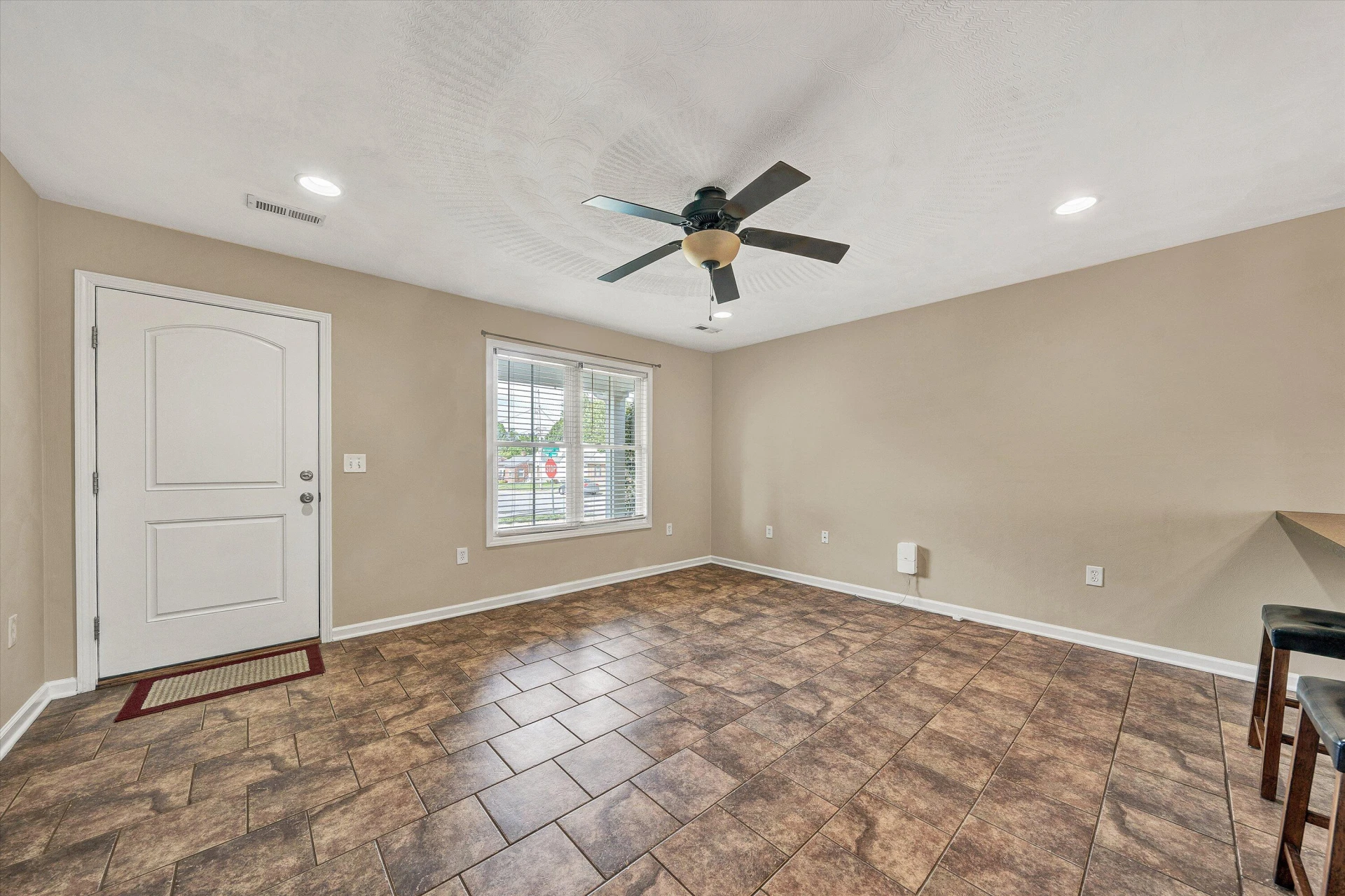 1203 Missouri AVE - Photo 7