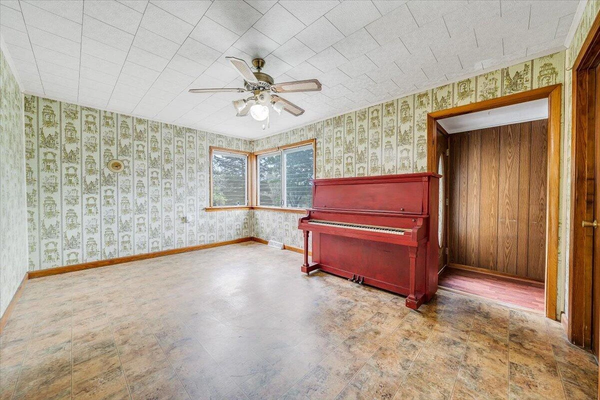 93 Forest AVE - Photo 11