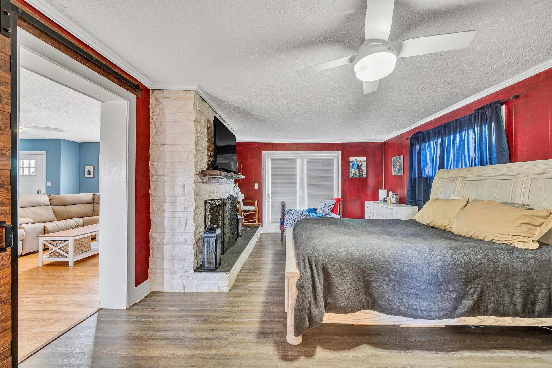 135 CENTER ST - Photo 15