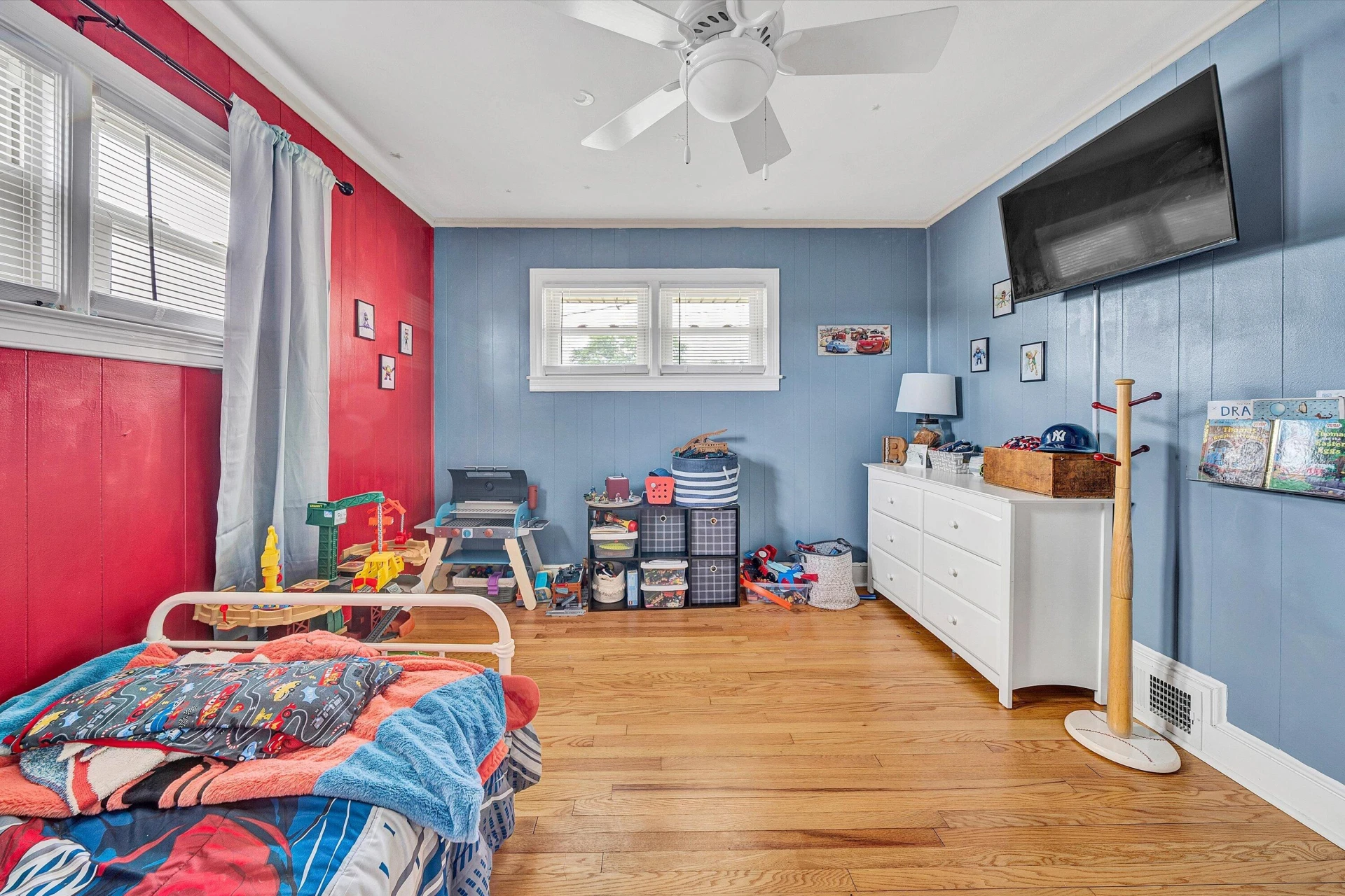 135 CENTER ST - Photo 22