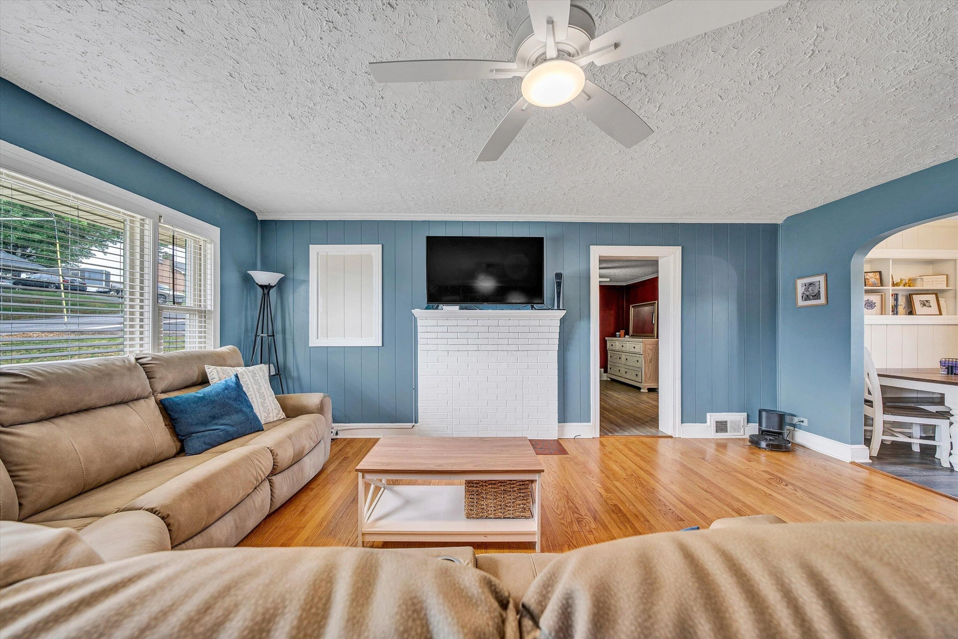 135 CENTER ST - Photo 8