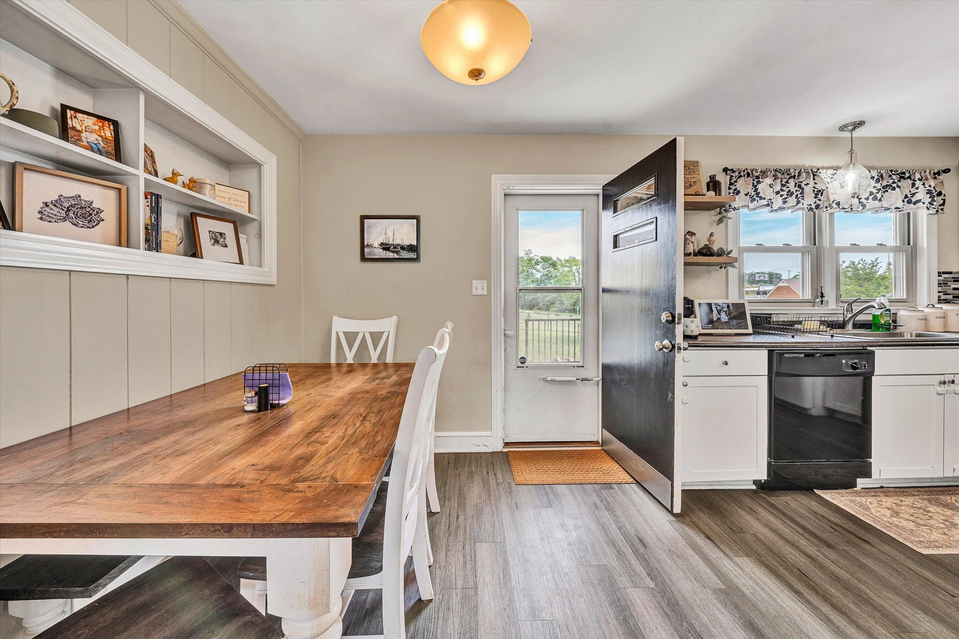 135 CENTER ST - Photo 11