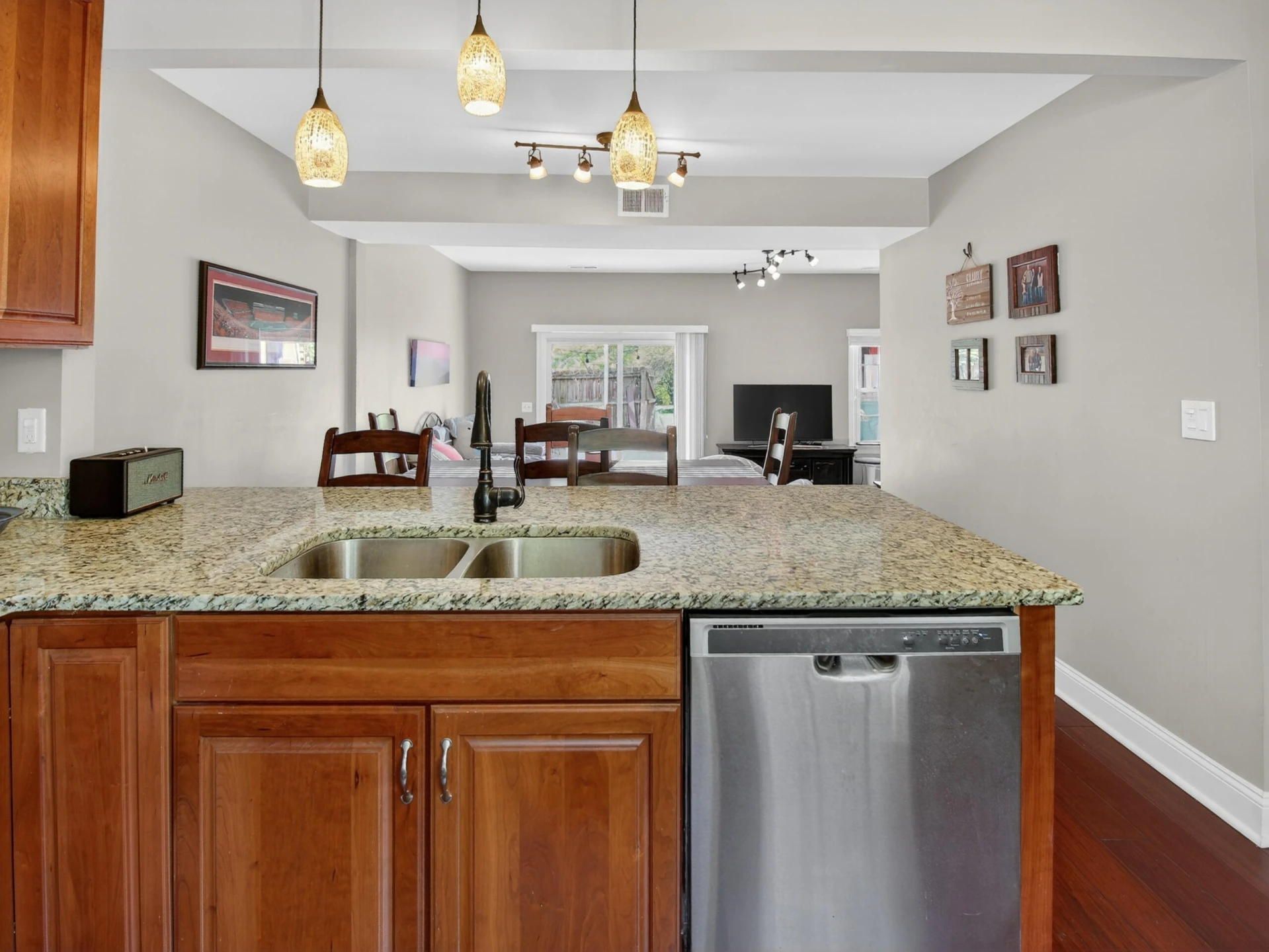 120 Camelot CT - Photo 15