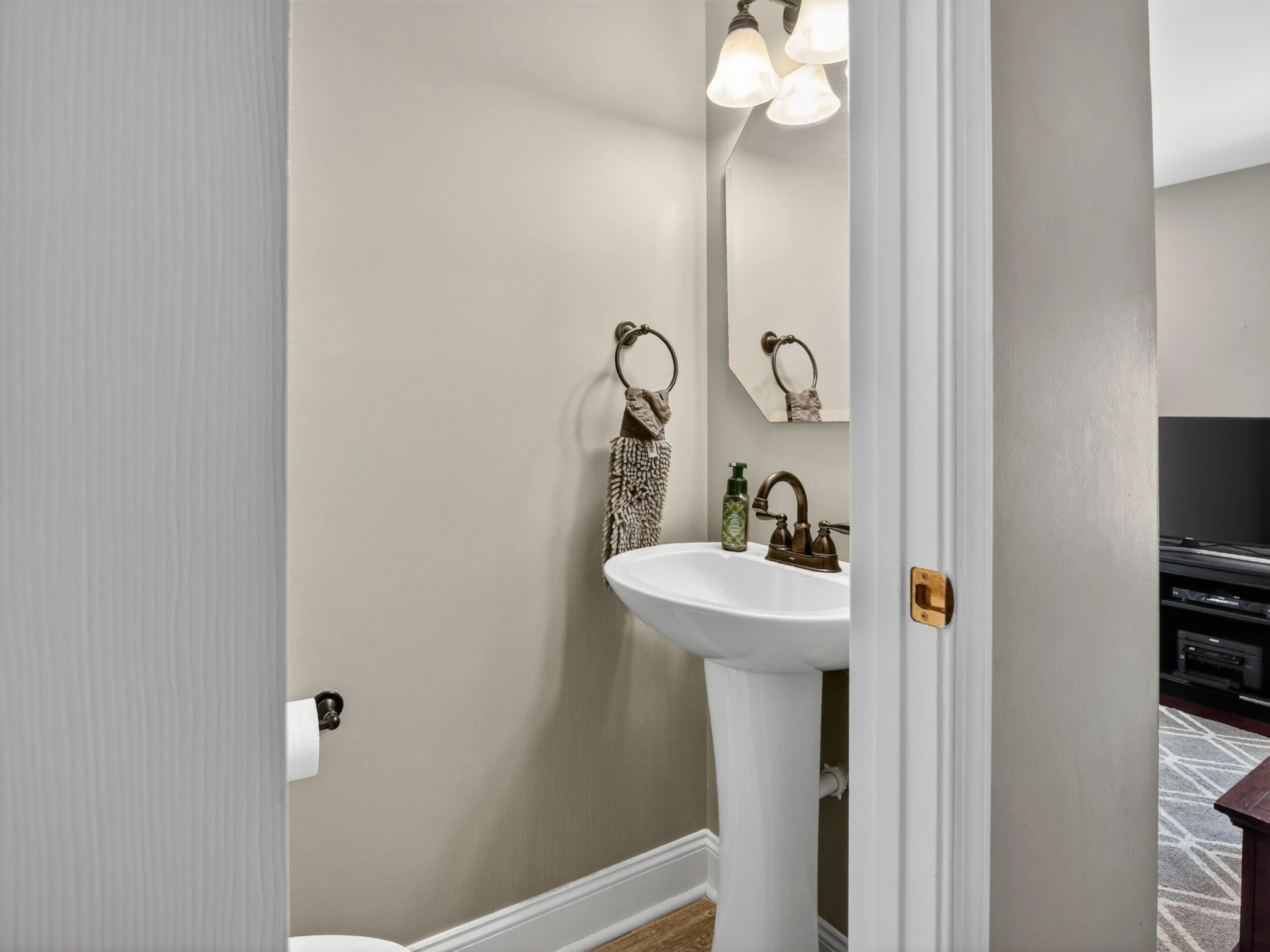 120 Camelot CT - Photo 19