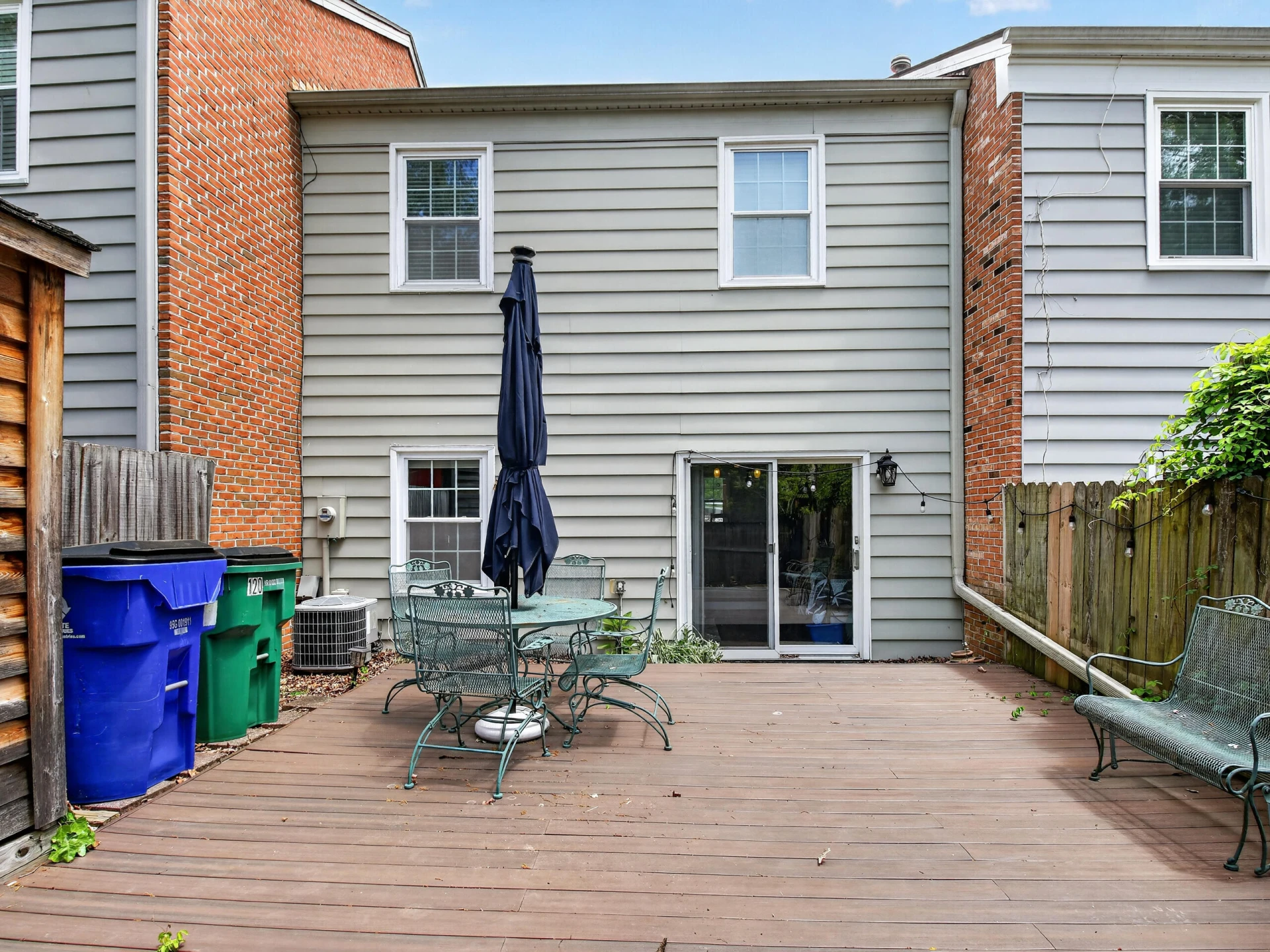 120 Camelot CT - Photo 28