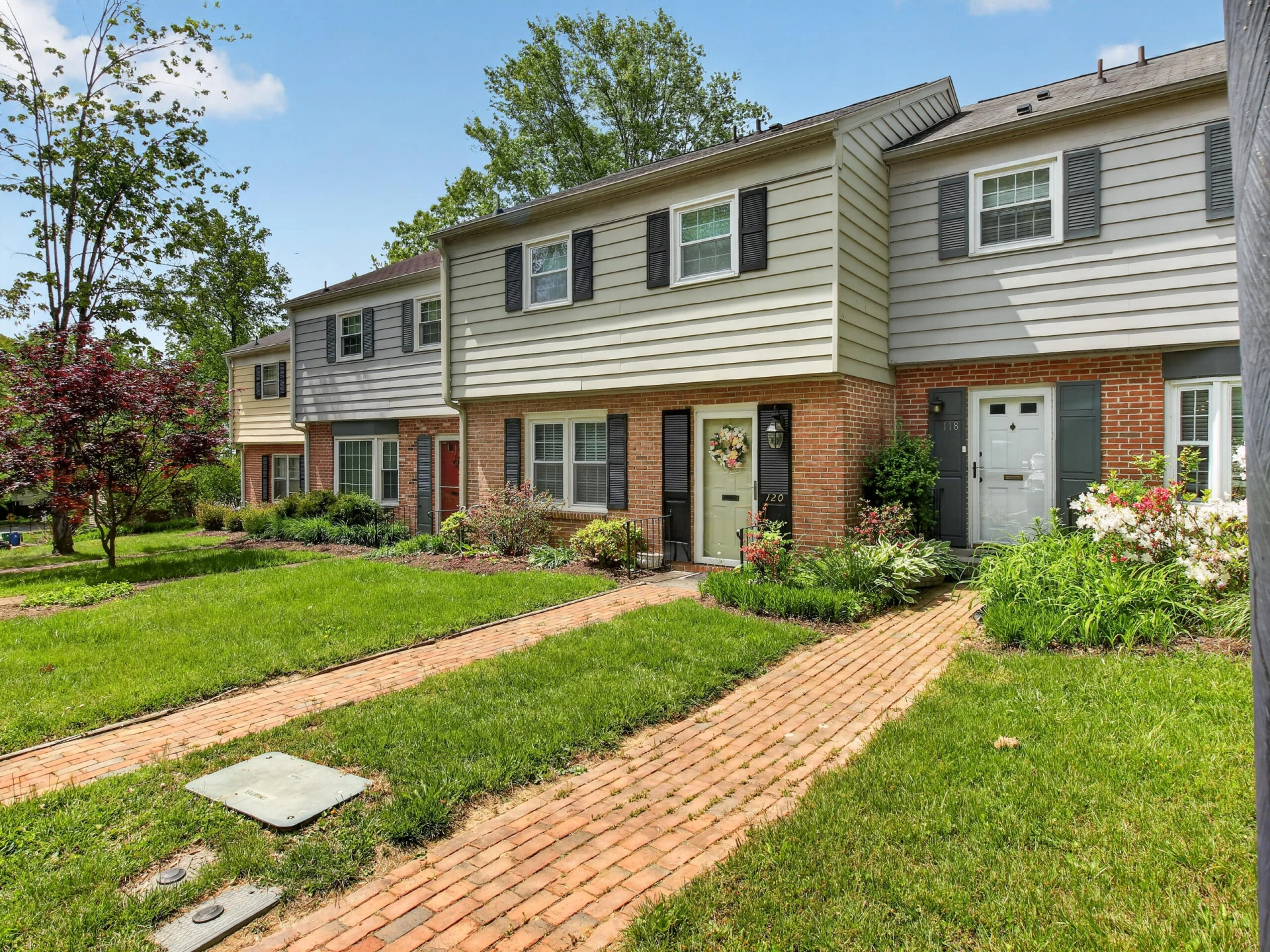 120 Camelot CT - Photo 31