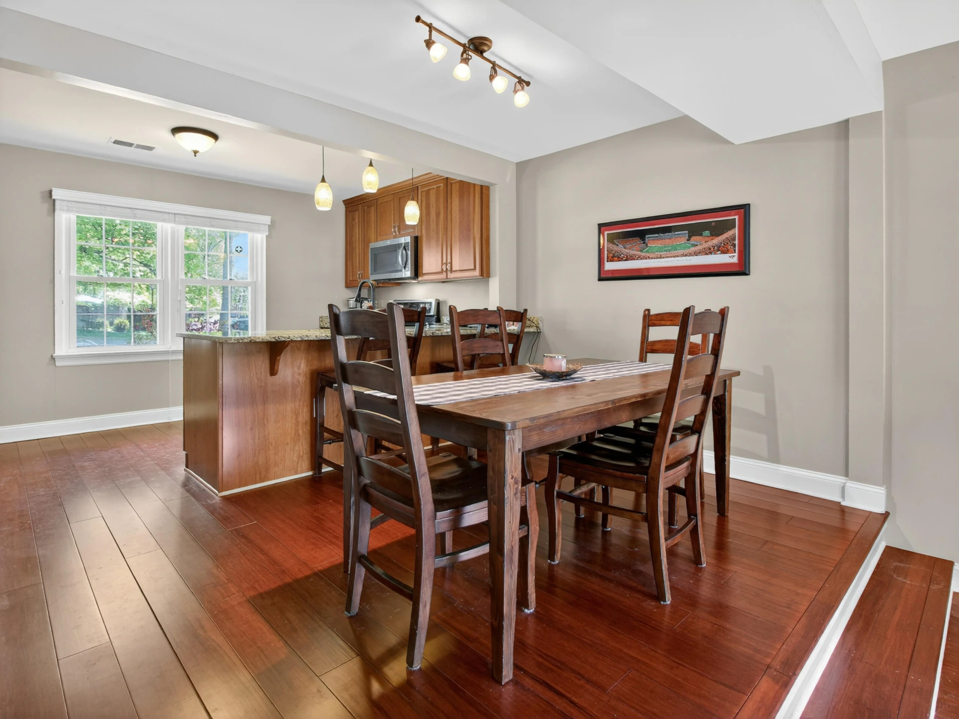 120 Camelot CT - Photo 11