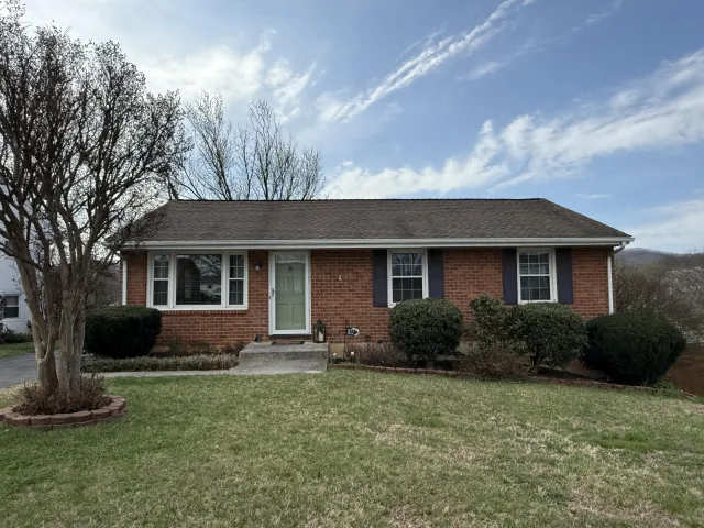 822 MORAN AVE