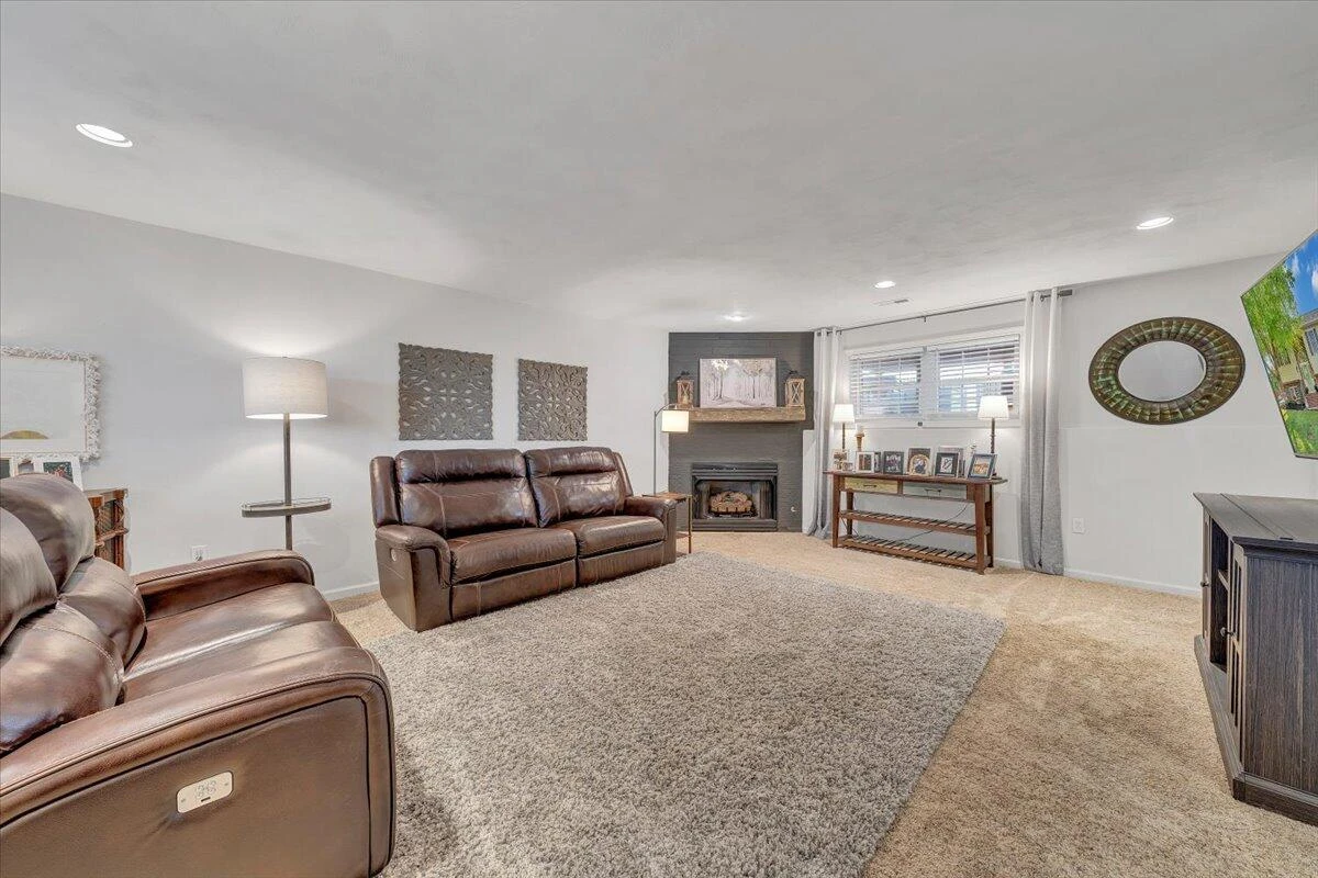 439 Howard DR - Photo 30