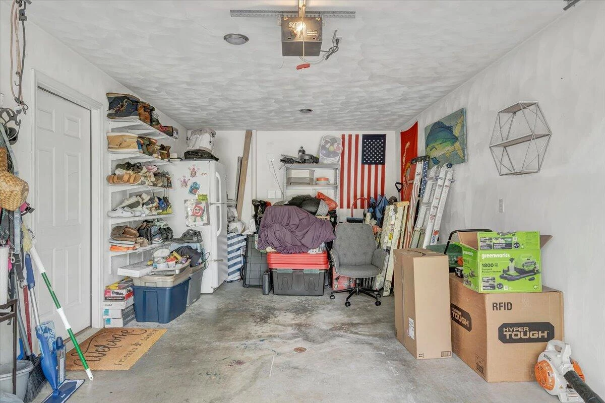 439 Howard DR - Photo 36