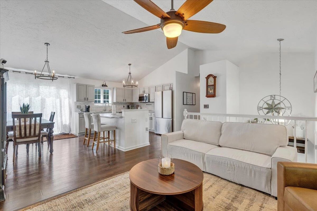 439 Howard DR - Photo 12
