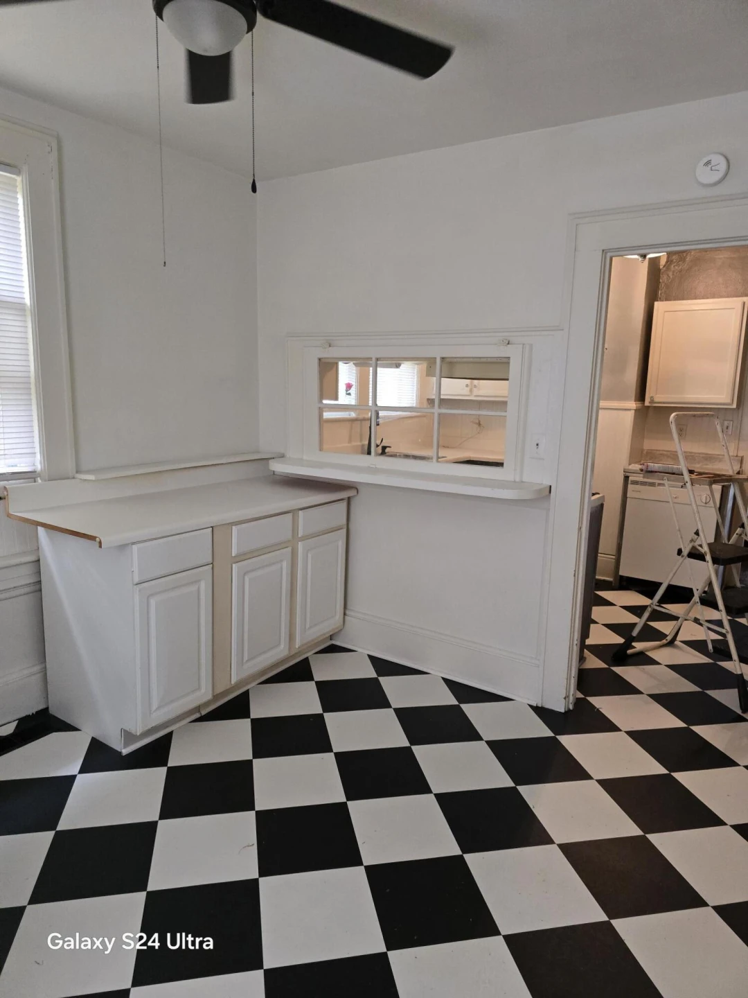 113 Princeton CIR - Photo 4