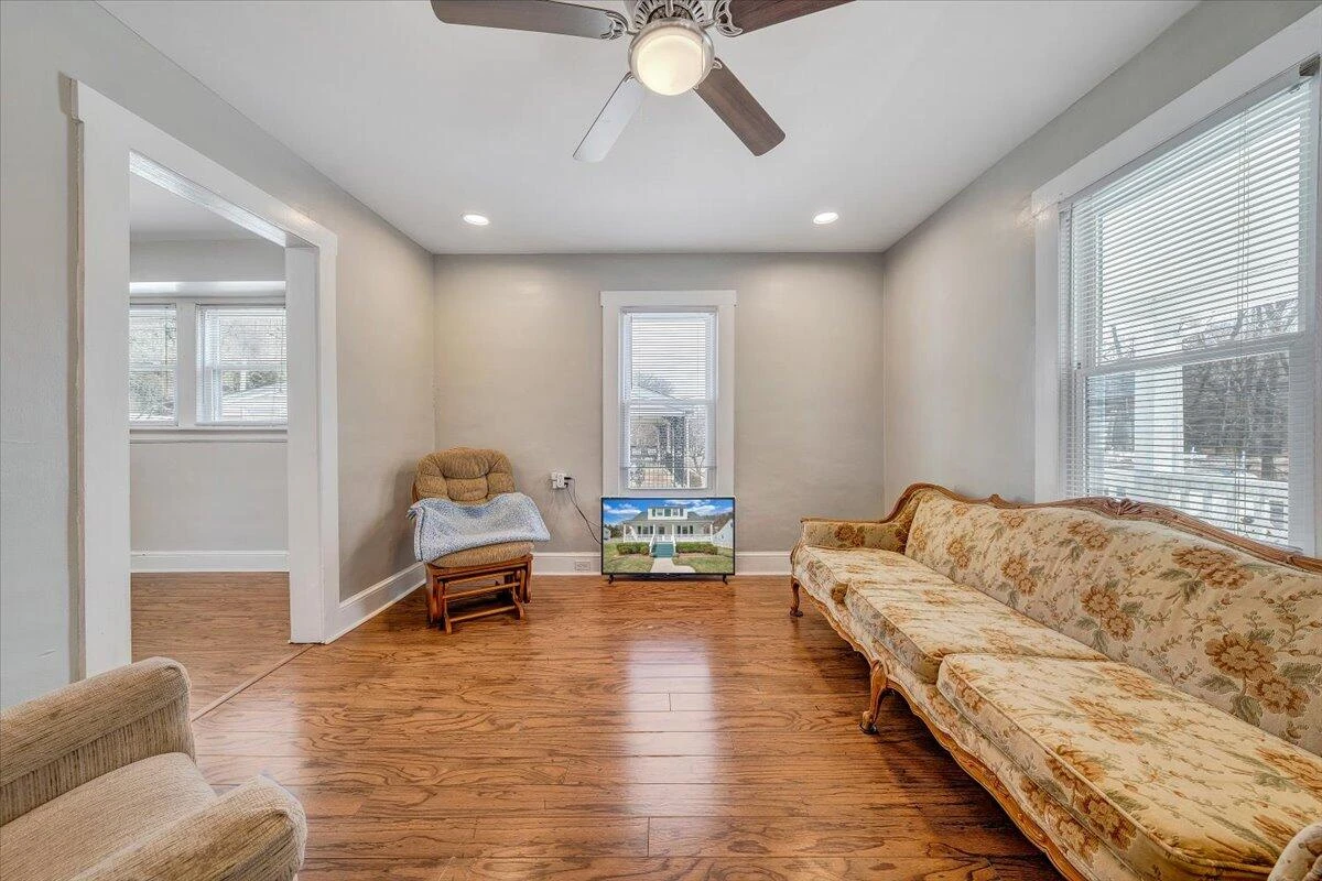 2725 Garden City BLVD - Photo 16
