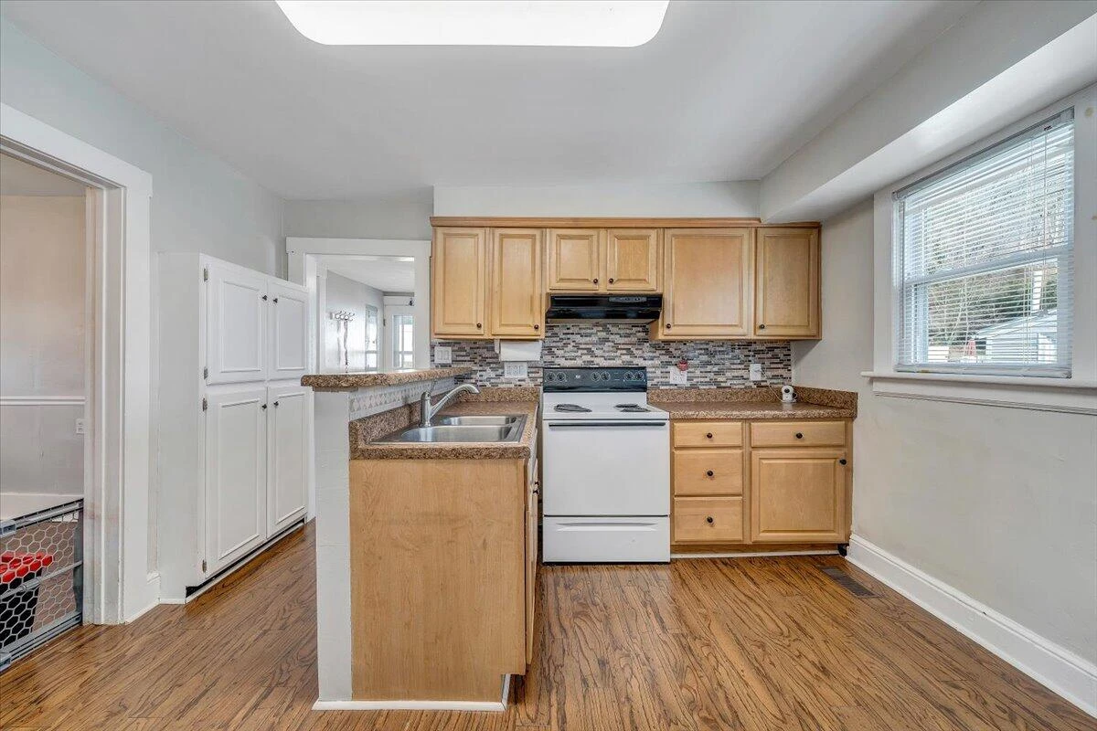 2725 Garden City BLVD - Photo 17