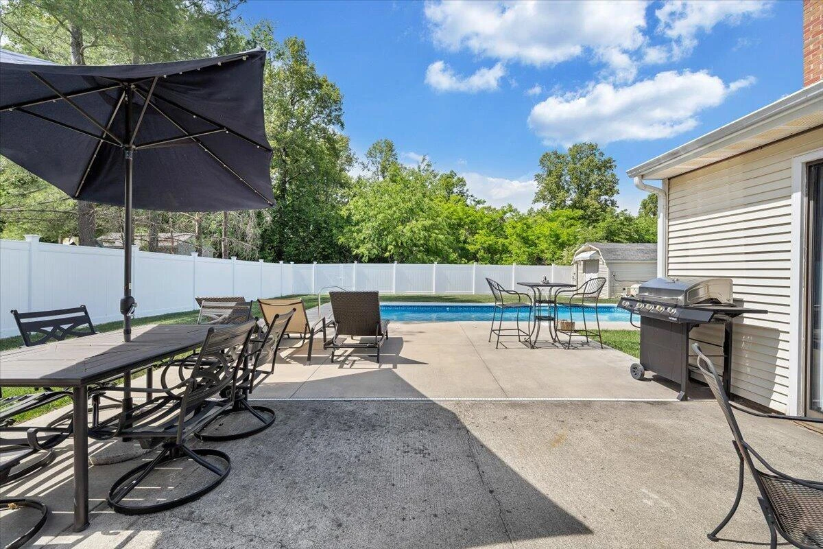 1721 Mill Pond DR - Photo 40