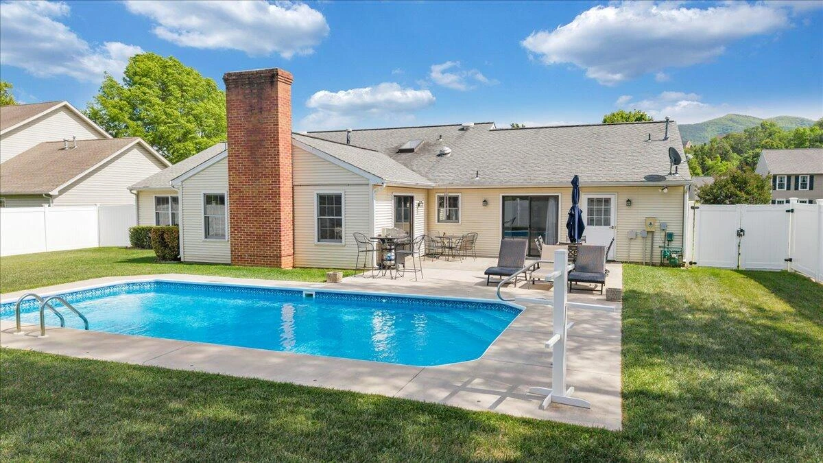 1721 Mill Pond DR - Photo 46