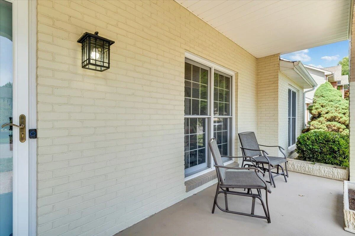 1721 Mill Pond DR - Photo 6