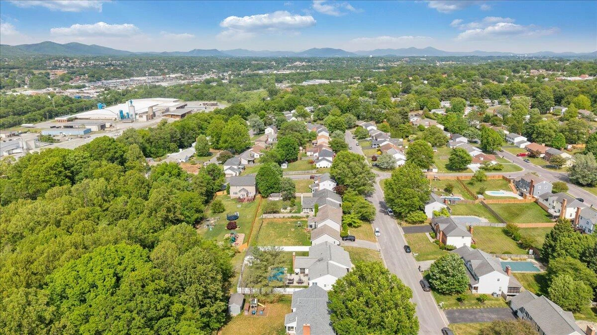 1721 Mill Pond DR - Photo 55
