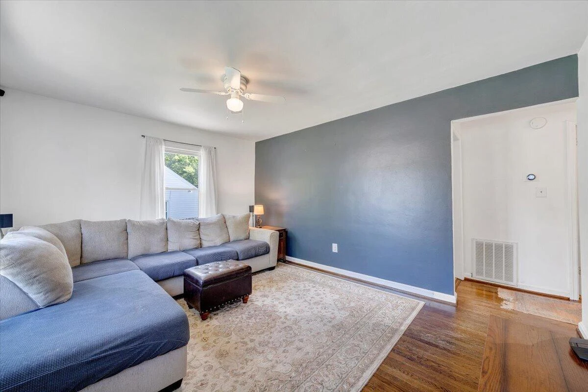 5112 Oak Grove BLVD - Photo 4