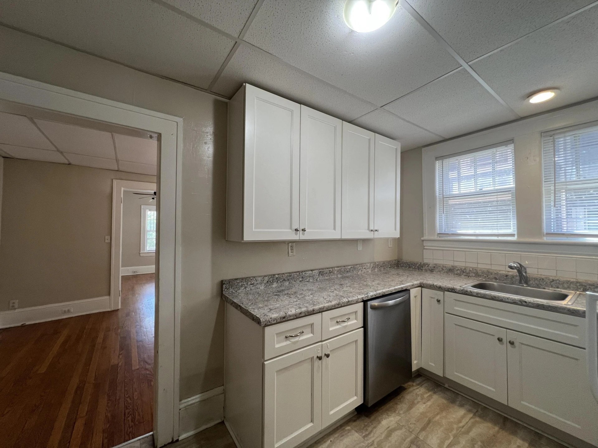 2011 Denniston AVE - Photo 13