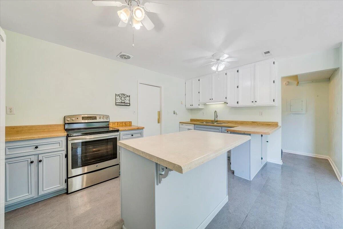 1079 Mildred ST - Photo 15